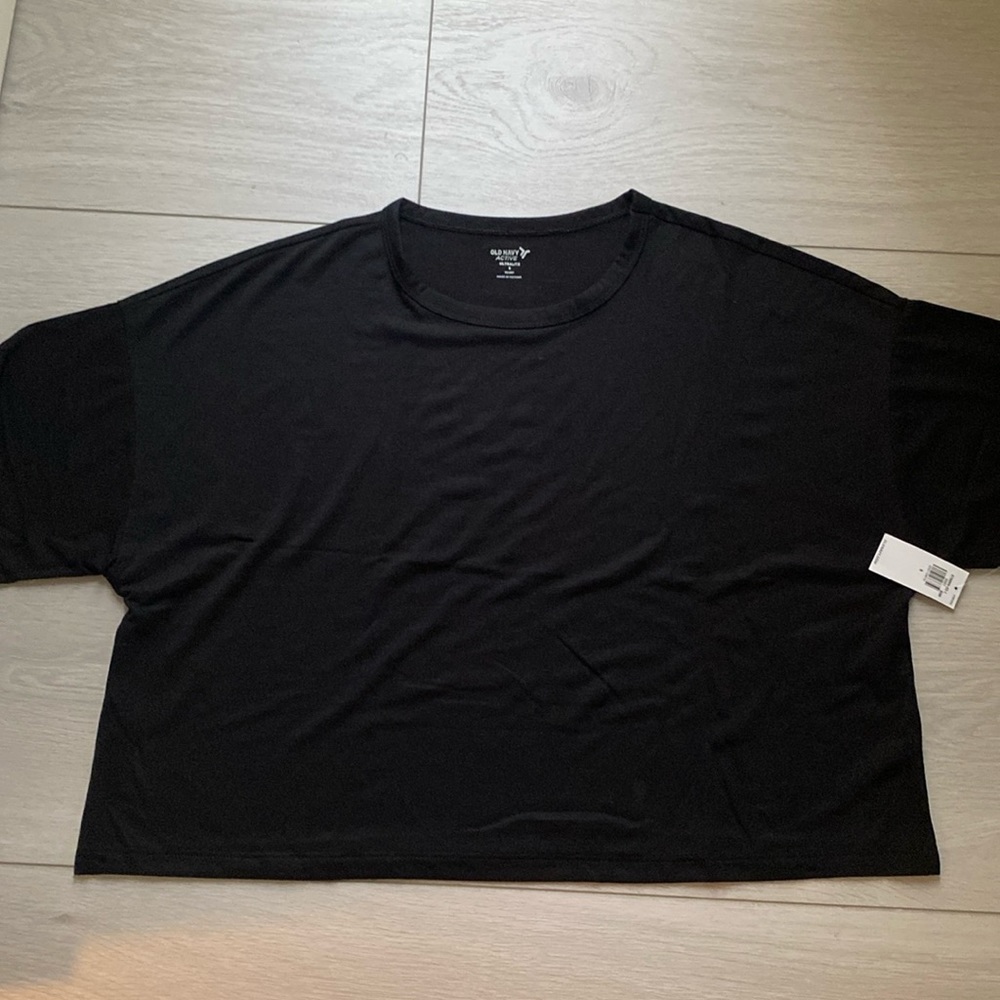 Brand New Old Navy Active Ultralite Crop Top
